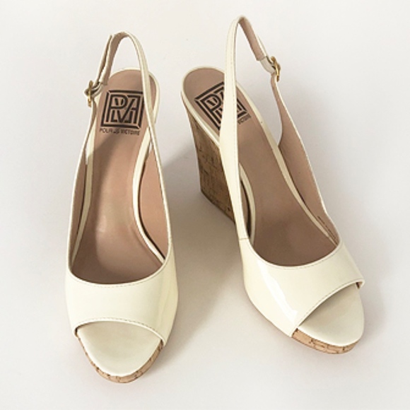 Pour La Victoire Patent Leather Wedge Sandal Shoes - Picture 7 of 10